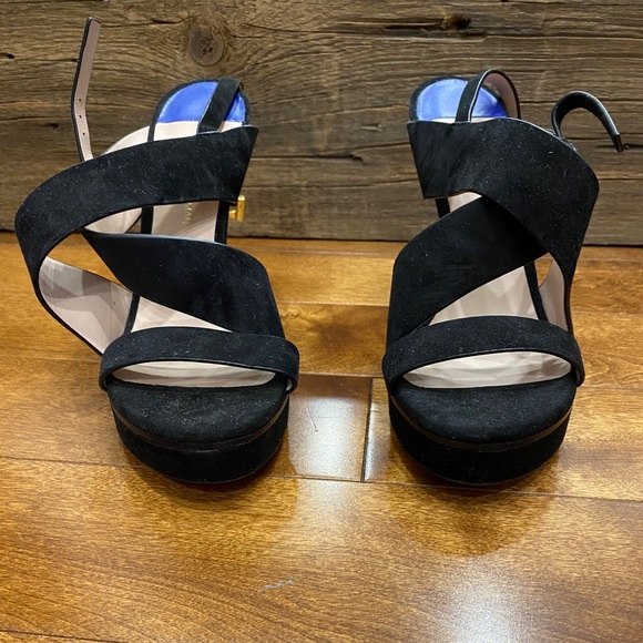 Stuart Weitzman “The HESTER” heel - Picture 3 of 5